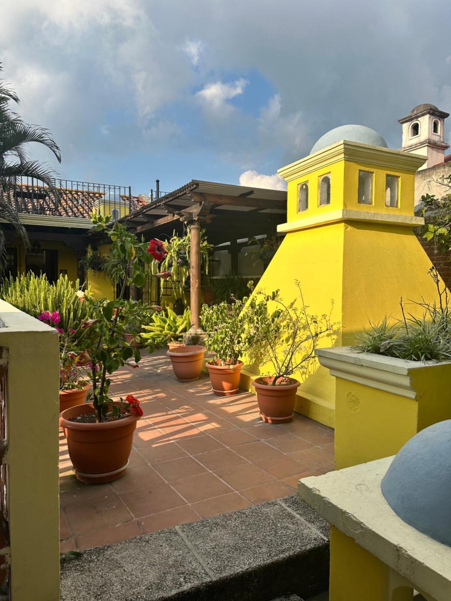 Hotel Posada Don Valentino Antigua Exterior foto
