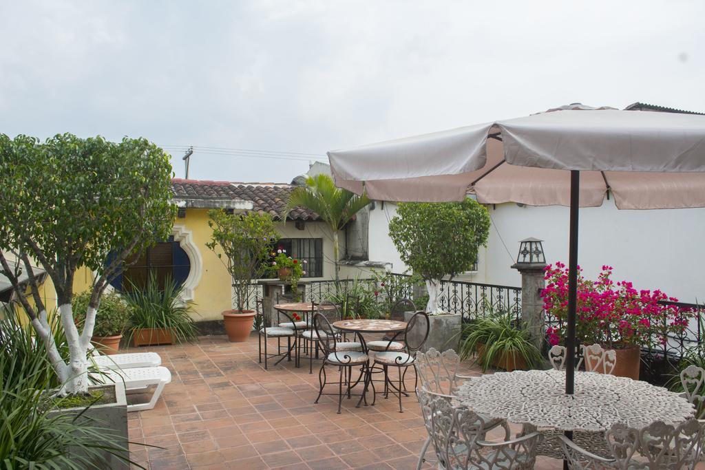 Hotel Posada Don Valentino Antigua Exterior foto
