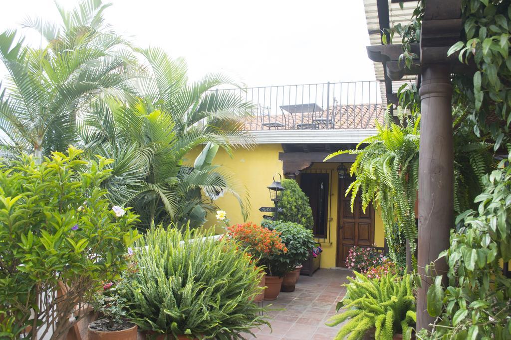 Hotel Posada Don Valentino Antigua Exterior foto